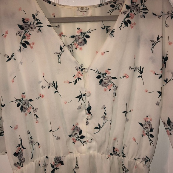 White Floral Blouse - Picture 3 of 3